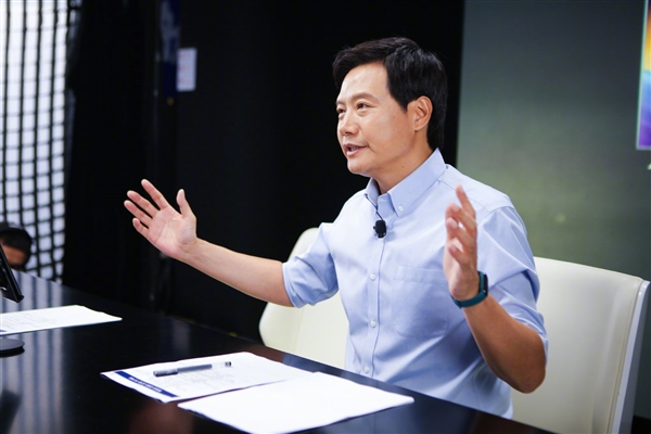 金价飙升引发网友热议，雷军能否打破纪录？