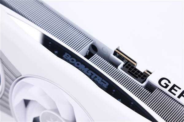 新星曜 放肆AI|影驰GeForce RTX 5090 D 星曜LUNA OC显卡评测