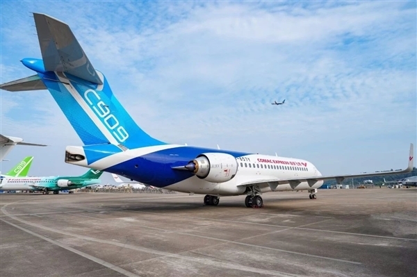 国产大飞机C919完成老挝商业首航，开启全球之旅