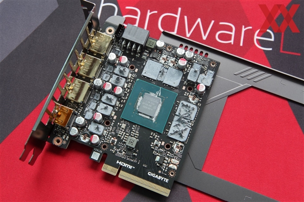 技嘉RTX 5060 Ti EAGLE显卡PCB长度惊艳，短至不到十厘米！