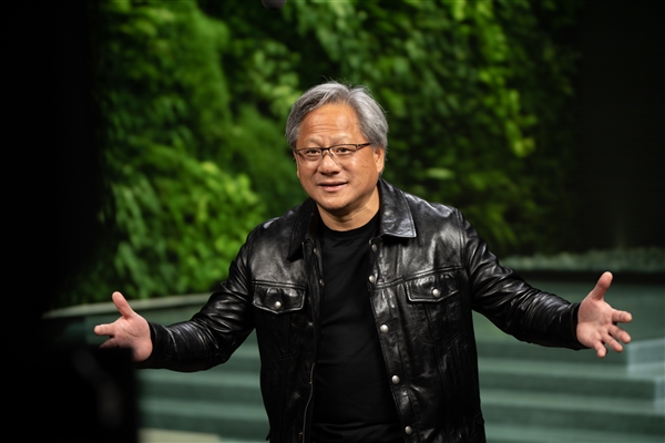 英伟达被曝反对美国任何芯片禁令：中国已能生产同等水准芯片，英伟达反对美国芯片禁令，中国芯片产业竞争力崛起，英伟达反对美国芯片禁令，中国芯片产业竞争力崛起，同等水准芯片生产引领全球趋势